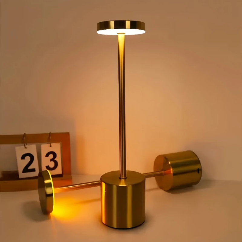 Luminária de Led Paris com Acendimento ao Toque Dourado