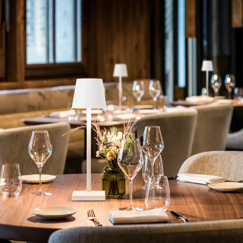 Luminária de Led Suiça com Acendimento ao Toque Branco