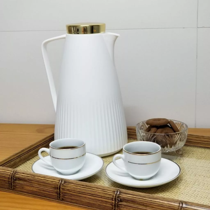 Garrafa Térmica de Café Roma - Branca e Dourada 1L