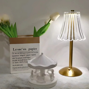 Luminária de Led Grécia com Acendimento ao Toque Dourado