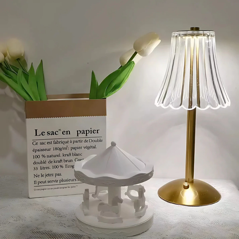 Luminária de Led Grécia com Acendimento ao Toque Dourado