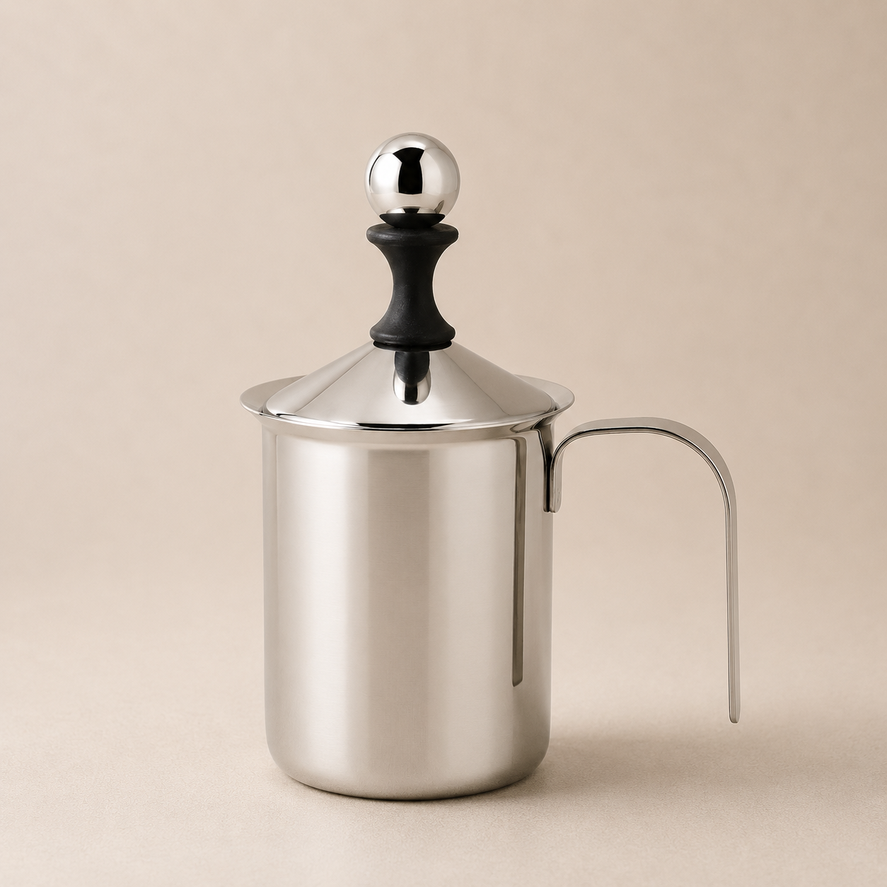 Cremeira de Leite em Inox para Café Cremoso